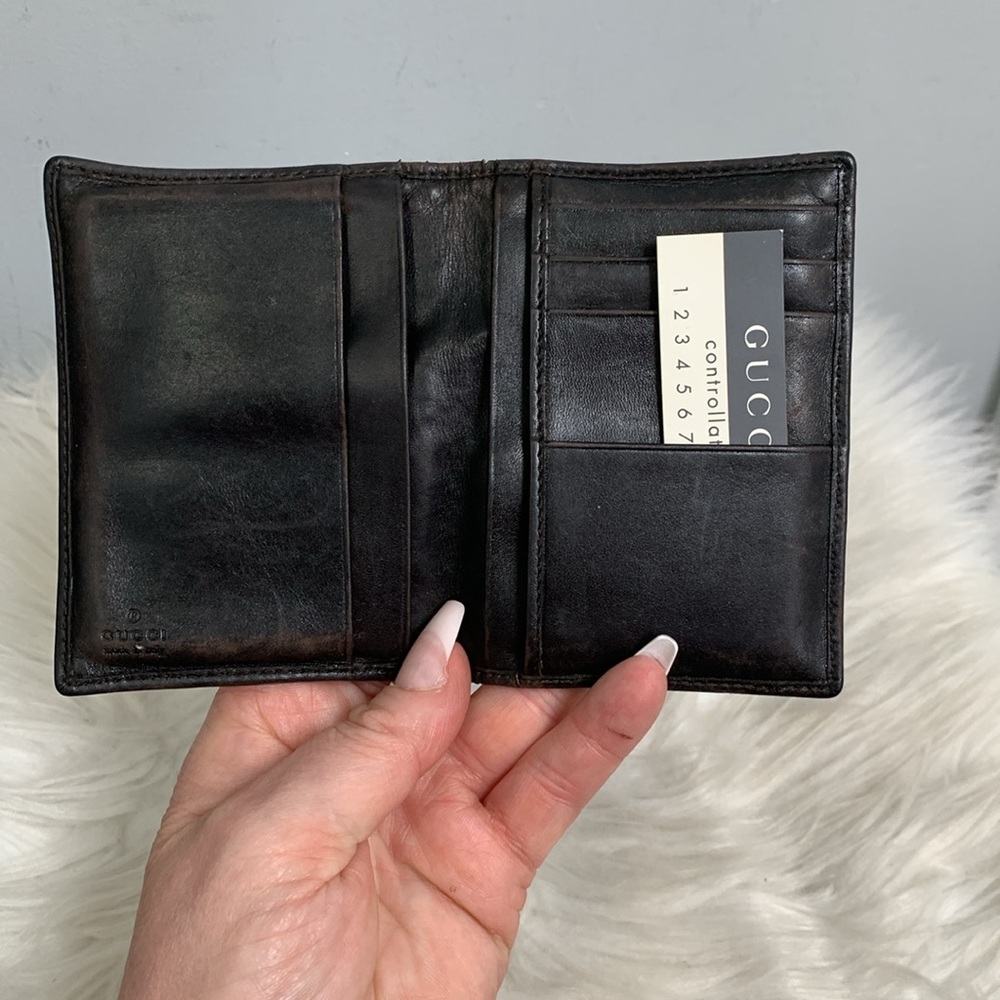 Authentic Gucci small lightweight flexible card holder - Picture 10 of 17